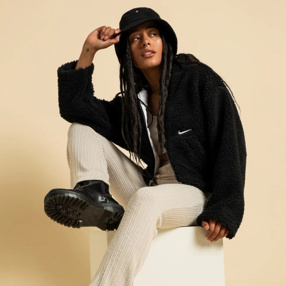 Nike Black Swoosh Sherpa Jacket Size M - Picture 3 of 10